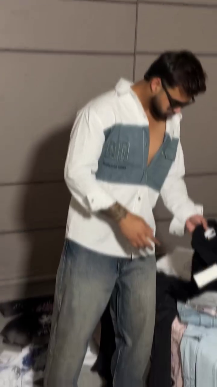 Standard Colourblocked Casual Shirt with Contrast Pockets - Image 8
