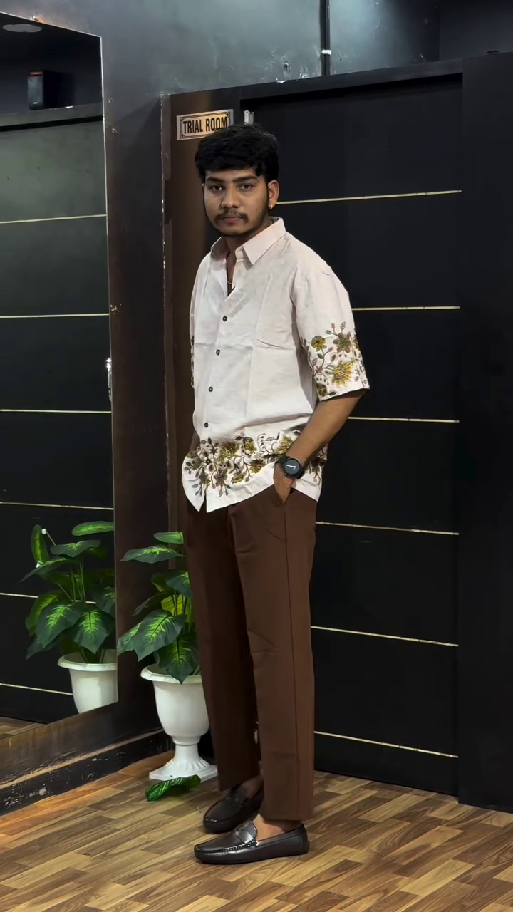 Men Relaxed Floral Printed Casual Shirt