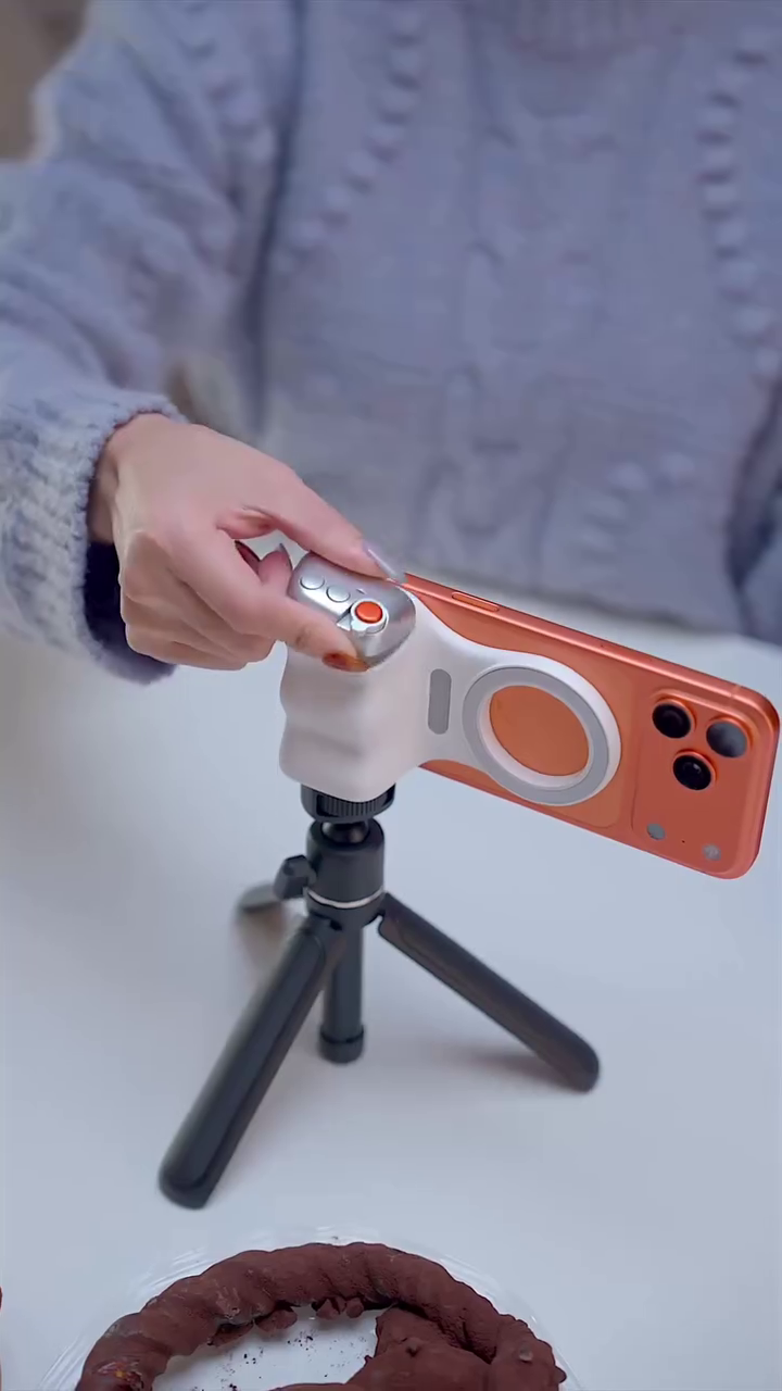 Fun Shot Smartphone Handle Grip and C03 Magnetic Selfie Light, Phone Camera Grip with Removable USB-C Charging, Bluetooth Remote Control, Mobile Phone Grip for Photography - Image 3