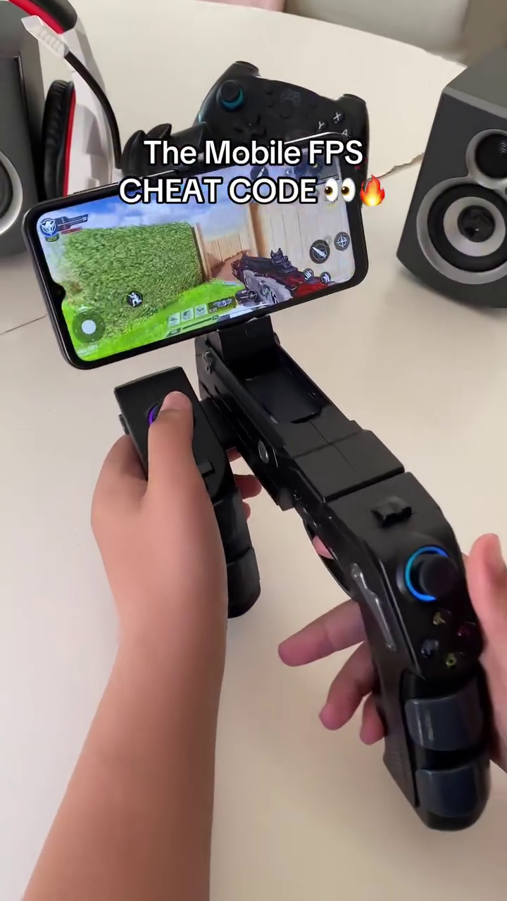 iPega PG-9057 Wireless Bluetooth Instant Game Shooting Gamepad Joypad for Android Smartphone, Android Tablet, Android TV Box and Windows XP 7 8 with Max 6 inch Clamp Holder