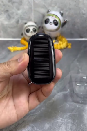 Solar Powered Keychain Power Bank 1500mAh Compact Lightweight Fast Charging Type C