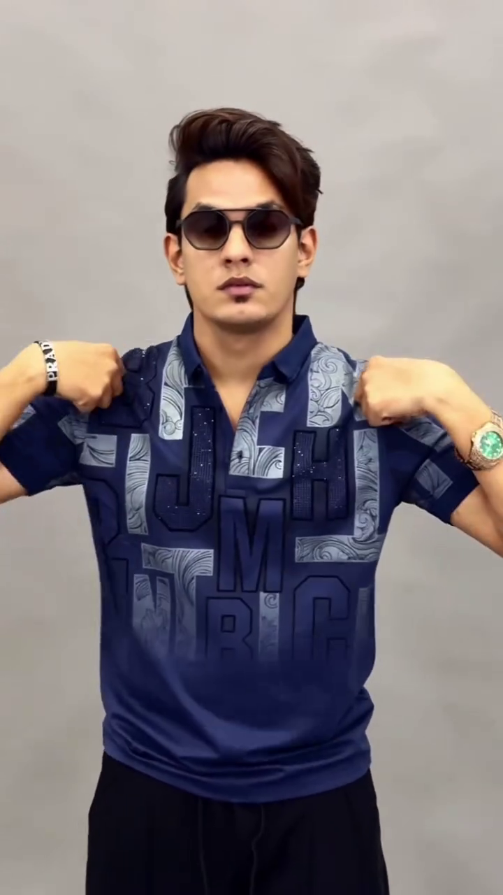 Abstract Printed Polo Collar Pure Cotton Slim Fit T-shirt - Image 4