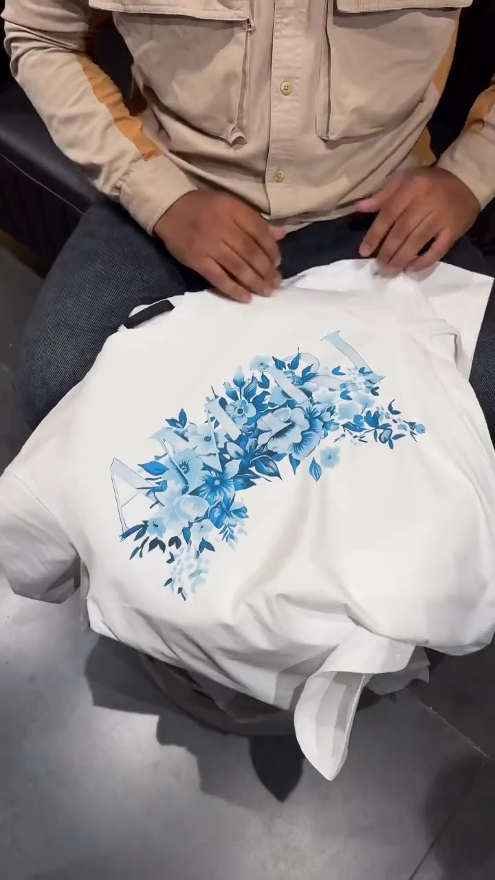 Men Lycro Floral Printed Slim Fit Opaque Shirt - Image 3