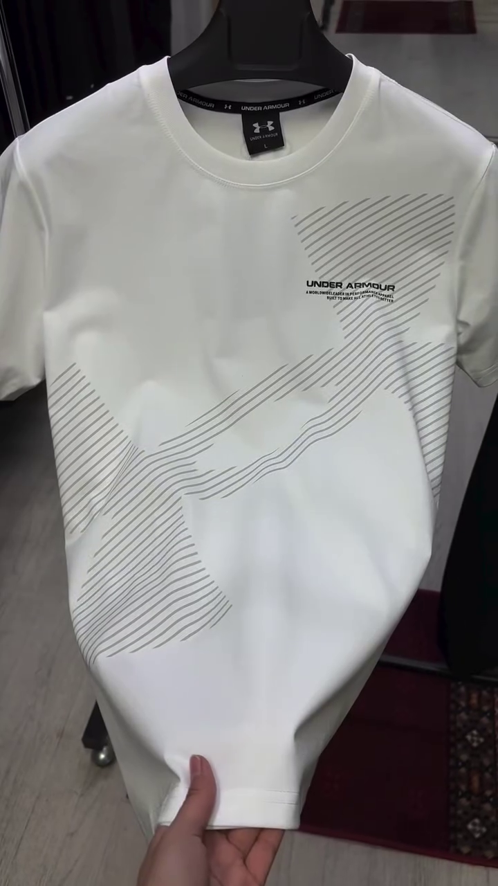 Printed Round Neck Short Sleeves T-shirt - Image 5