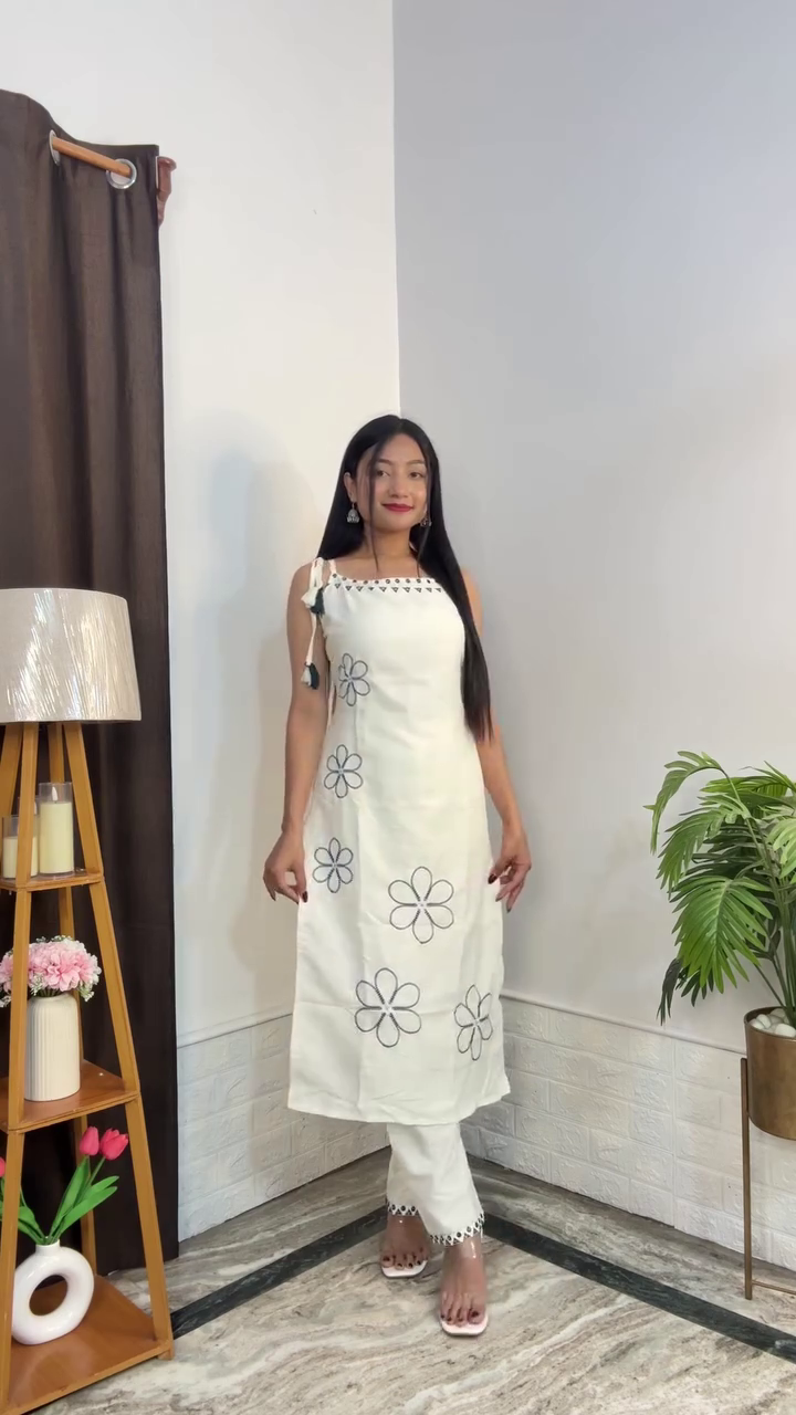 Floral Printed Round Neck Straight Kurta with Trouser - Image 12
