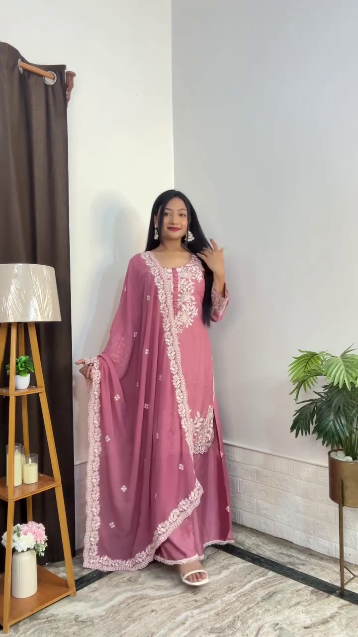 Floral Printed Round Neck Straight Kurta with Trouser - Image 3