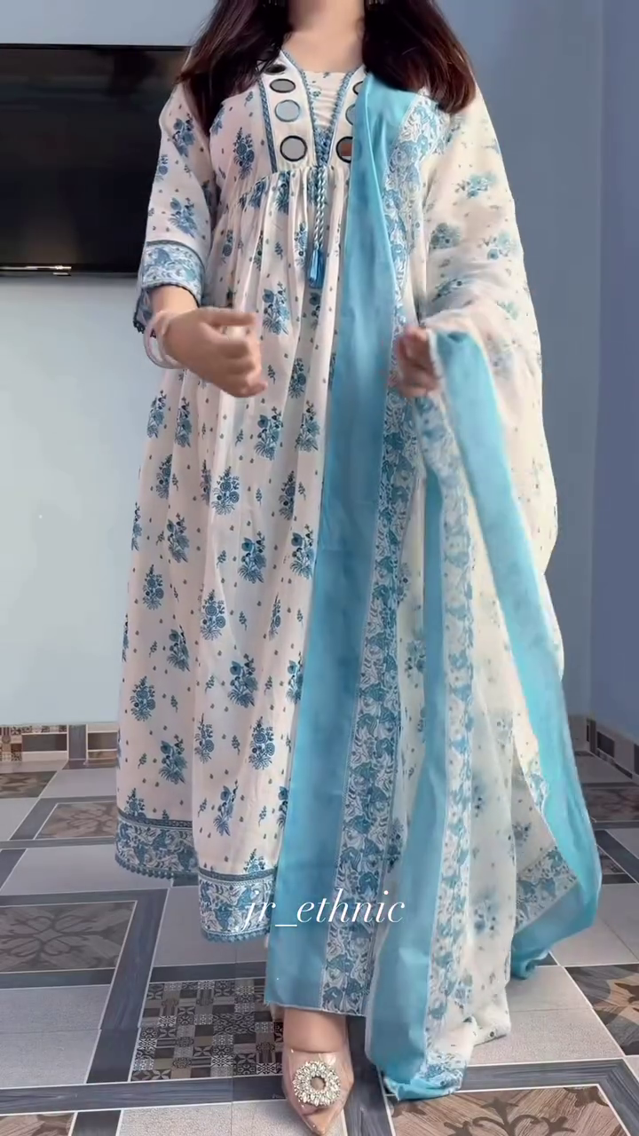 Women Floral Printed Panelled Pure Cotton Kurta with Trousers & With Dupatta