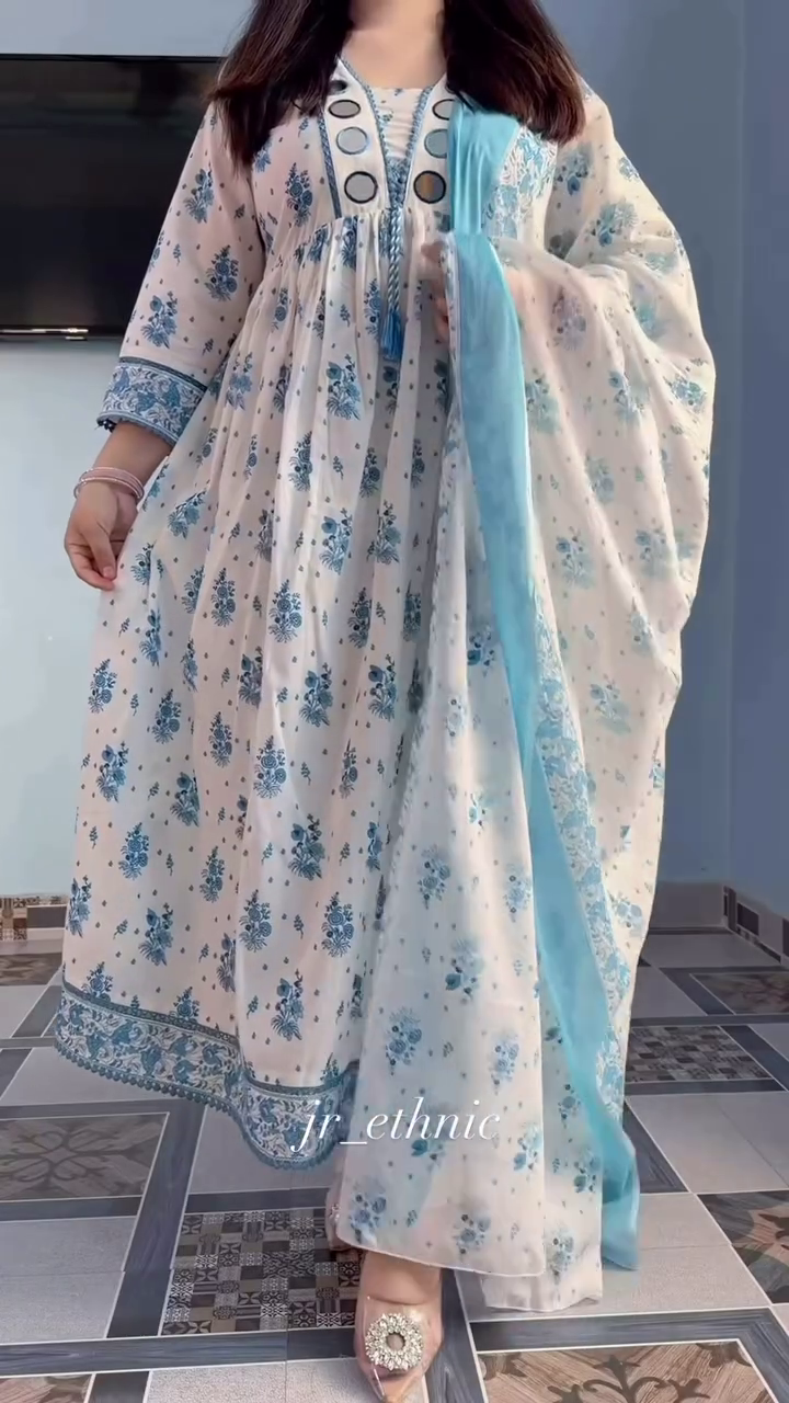 Women Floral Printed Panelled Pure Cotton Kurta with Trousers & With Dupatta - Image 8