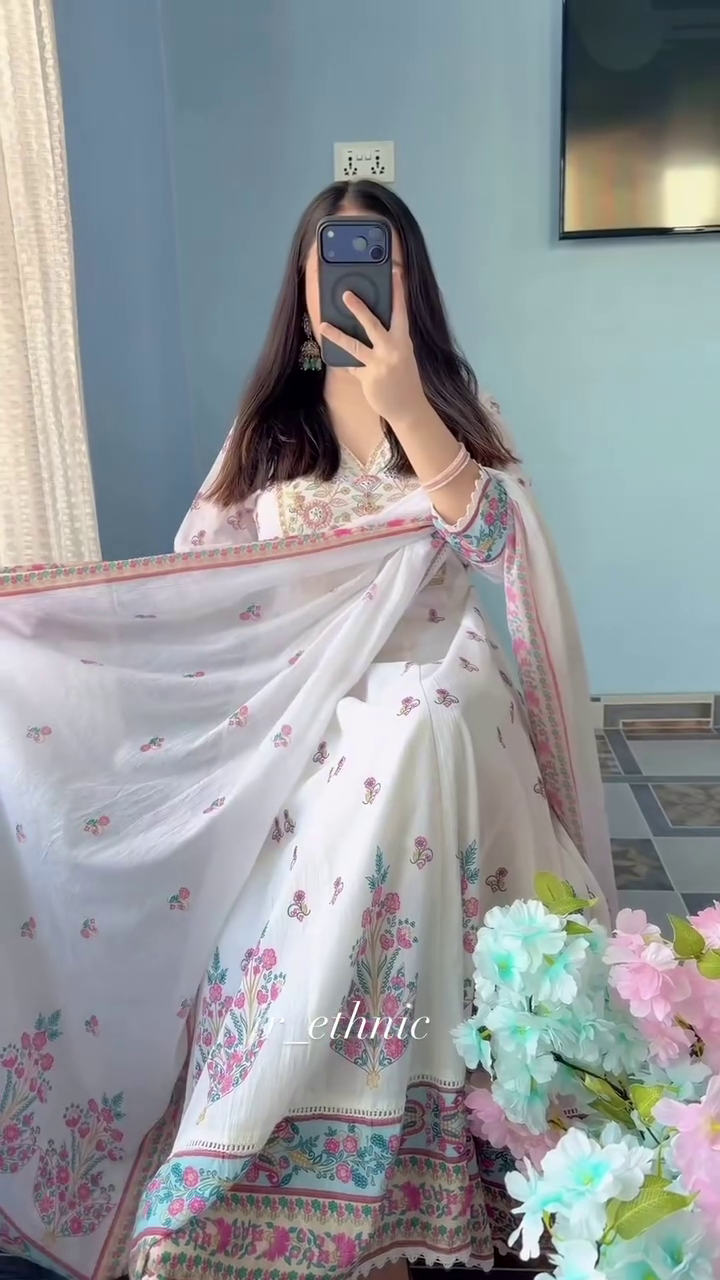 Ethnic Motifs Regular Beads and Stones Pure Cotton Kurta with Trousers & Dupatta - Image 4