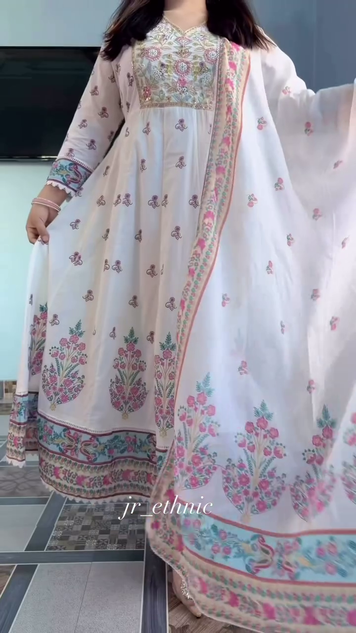 Ethnic Motifs Regular Beads and Stones Pure Cotton Kurta with Trousers & Dupatta - Image 3