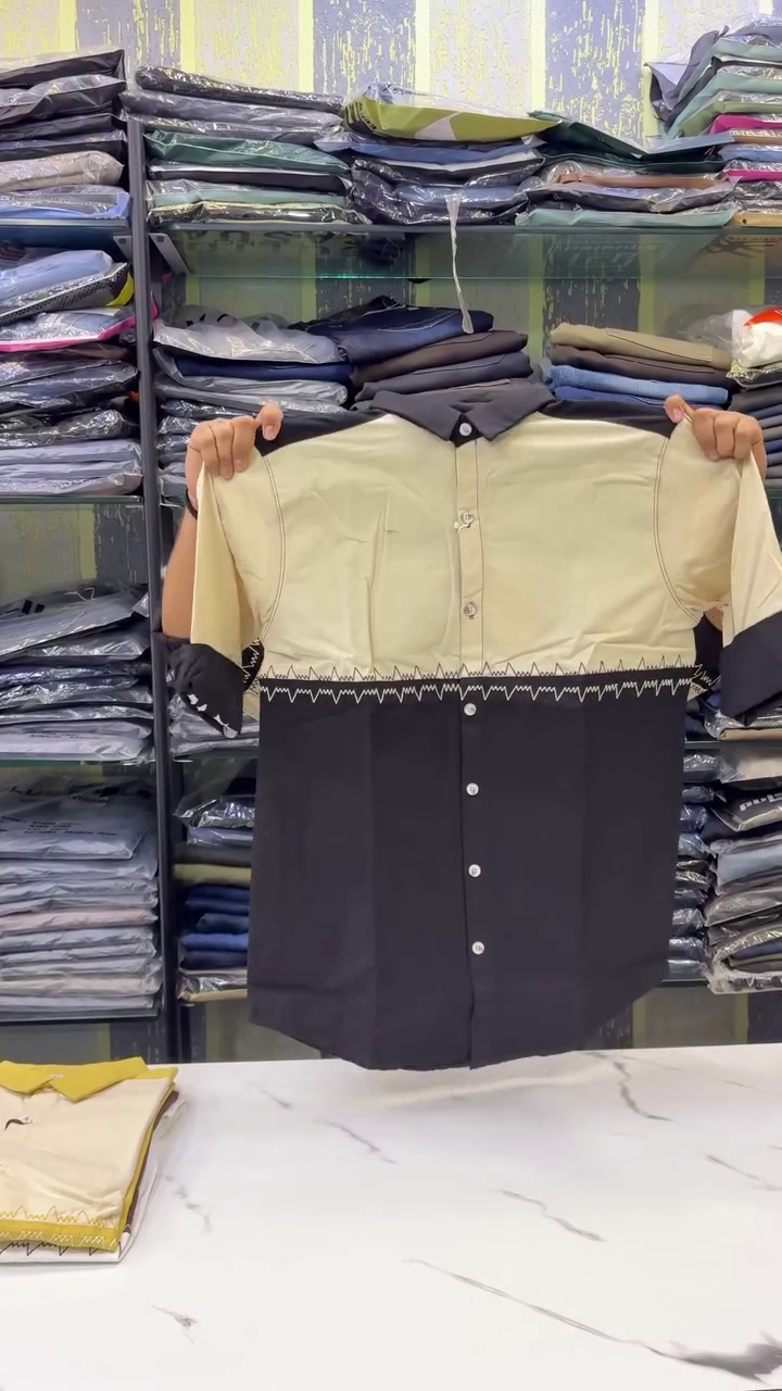 Standard Colourblocked Casual Shirt with Contrast Pockets - Image 4